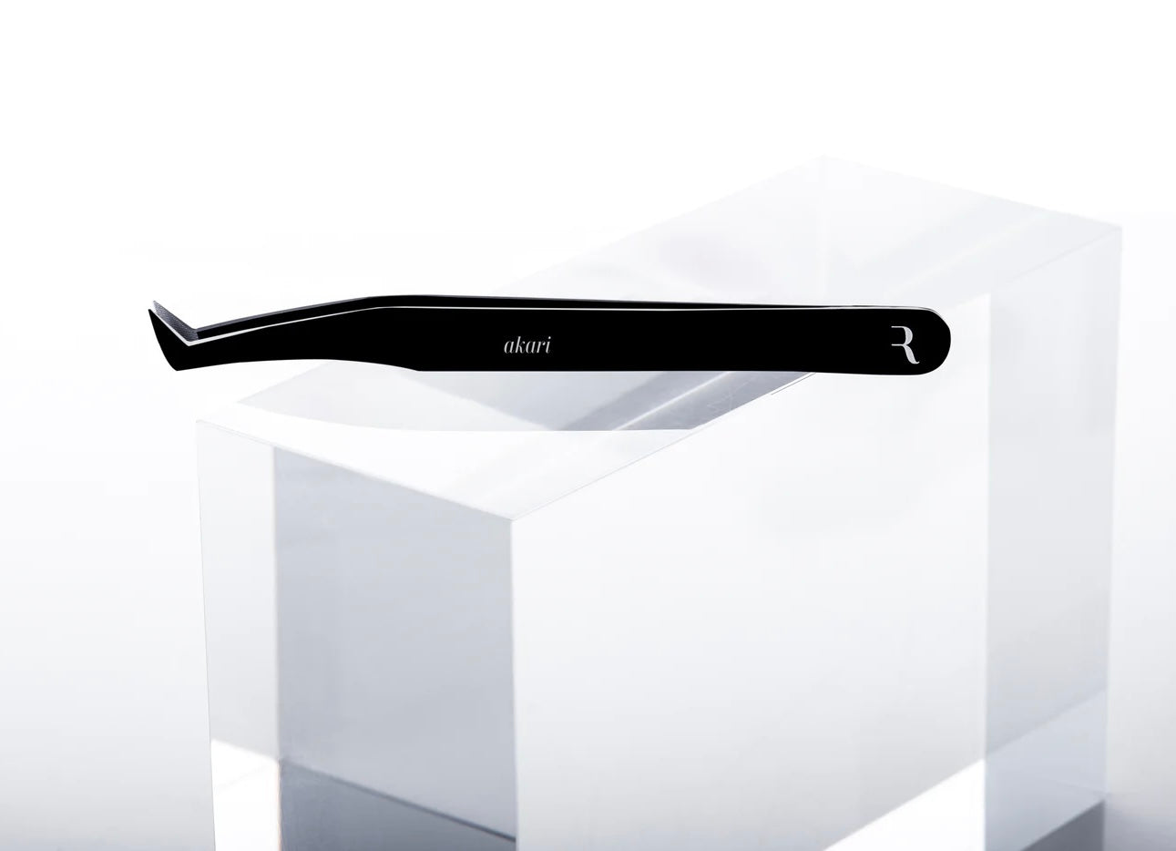 Akari Mega Volume OmniGrip Tweezers